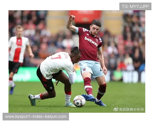 西汉姆外线弧线球直接挂网成为赛季佳作